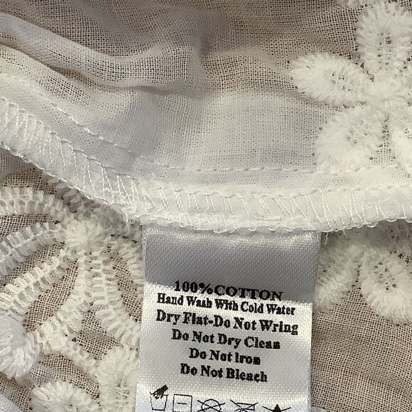 P Cill Cropped Blouse Top Size Small White Embroidered Flowers Lace Sheer NEW - Picture 12 of 13